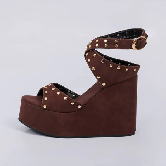 Nolita - Sandália Feminino com Fivela de Camurça Marrom