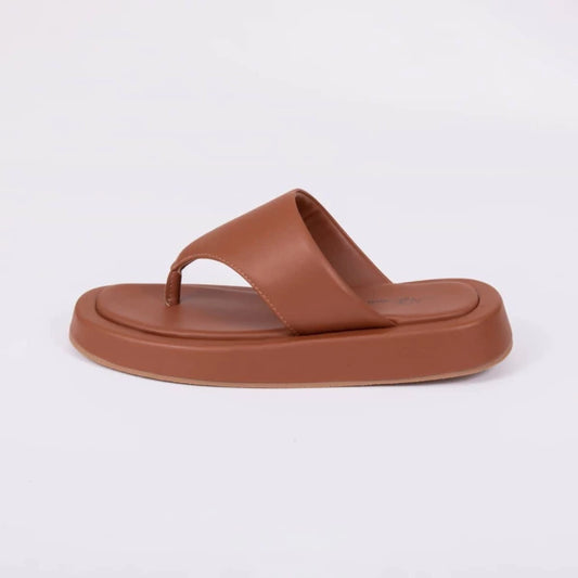 Isis - Chinelo Feminino Flatform Tiras de Dedo Caramelo