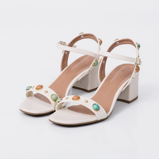 Évora - Sandália Feminina Salto Bloco Aplicações Fivela Off-white