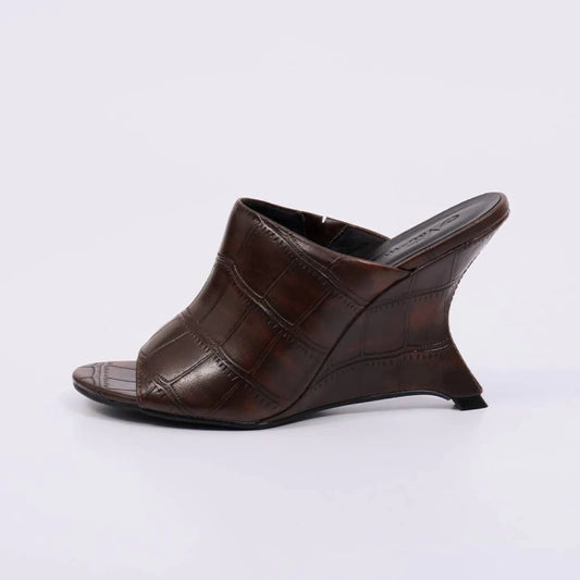 Suzy - Tamanco Feminino Salto Anabela Textura Croco Marrom Escuro