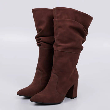 Europa - Bota Feminina de Camurça Salto Bloco Bico Fino Marrom