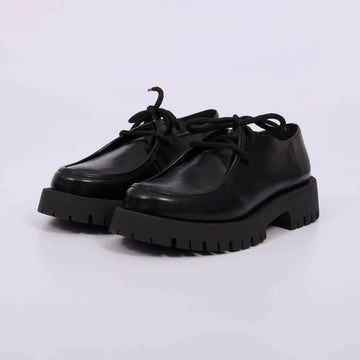 Pietra - Sapato Feminino Tratorado Amarração Liso Preto