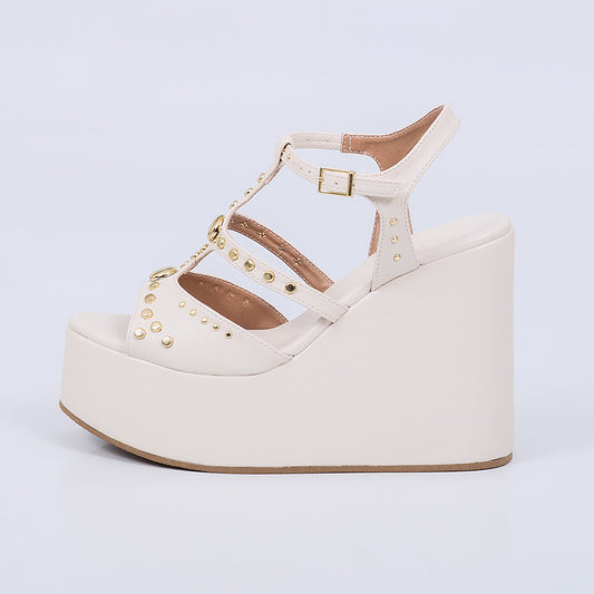 Madonna - Sandália Plataforma Feminina Tachas Salto Alto Off-white