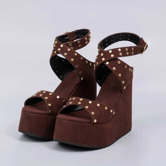 Nolita - Sandália Feminino com Fivela de Camurça Marrom