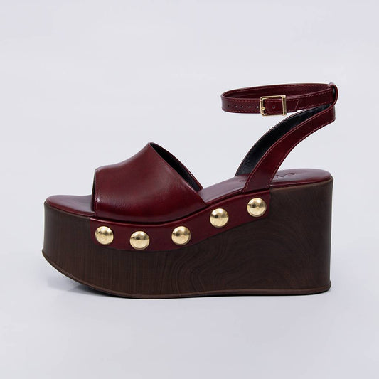 Marrocos - Sandália Feminina Anabela Tachas Douradas Bordo