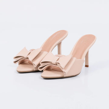 Itália – Tamanco Feminino Aplicação em Laço Bico Fino Bege