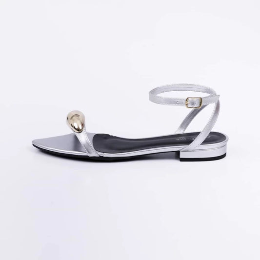 Valence - Sandália Rasteira Feminina Bico Folha Aplicação Prata
