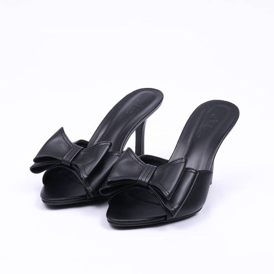 Itália – Tamanco Feminino Aplicação em Laço Bico Fino Preto
