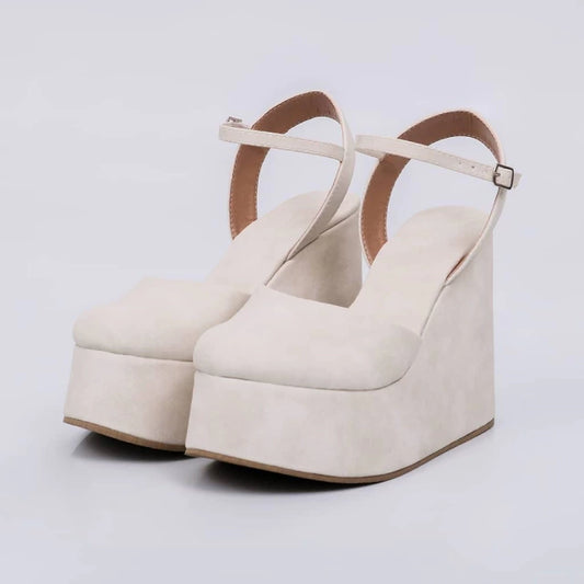 Lima - Sandália Feminina Anabela Camurça Fivela Off-white