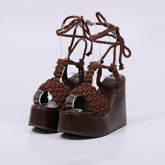 Luiza - Sandália Salto Anabela Amarração Corda Marrom