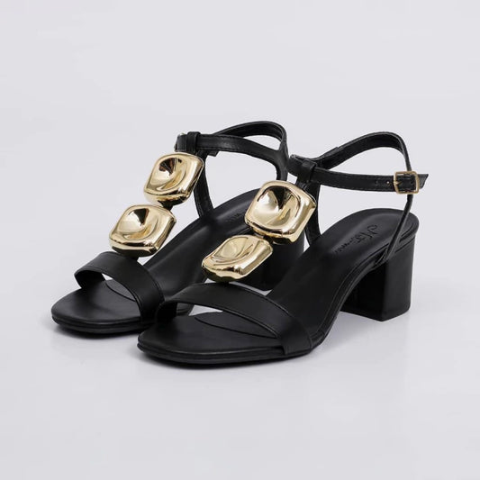 Vitória - Sandália Feminina Salto Bloco Aplicação Fivela Preto