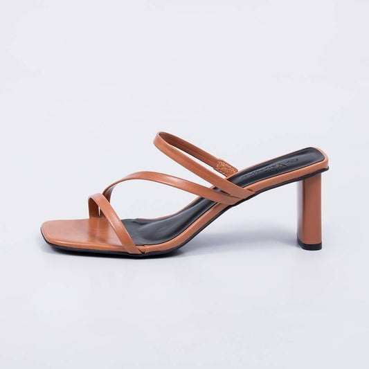 Hera - Sandália Feminina Tiras Finas Salto Bloco Marrom Claro