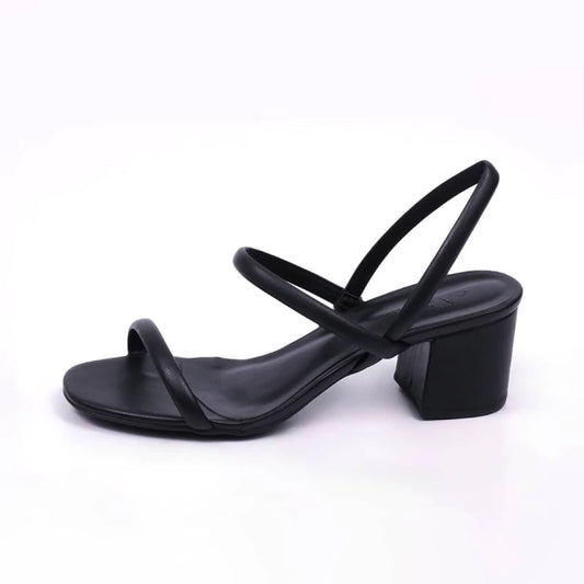 Bless - Sandália Feminina Tira Fina Salto Grosso Preto