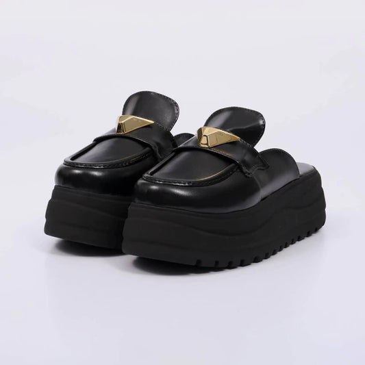 Amélia - Sapato Feminino Plataforma Alta Detalhe Metal Preto