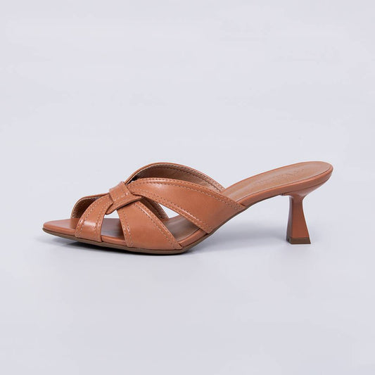 Marfim - Tamanco Feminino Salto Médio Tiras Cruzadas Caramelo