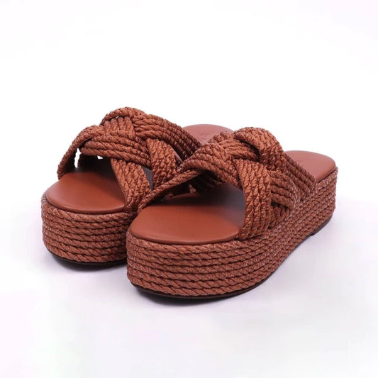 Havaí - Flatform Feminina Bico Redondo Tira Em Corda Caramelo