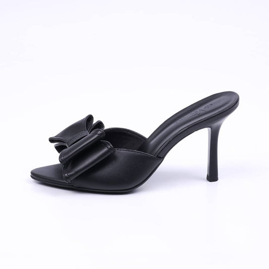 Itália – Tamanco Feminino Aplicação em Laço Bico Fino Preto