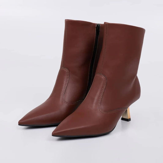 Samara – Bota Feminina Salto Baixo Zíper Aplicação Marrom