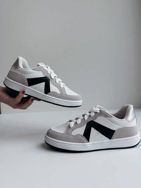 Amsterdã - Tênis Feminino Casual Cadarço Branco/Preto