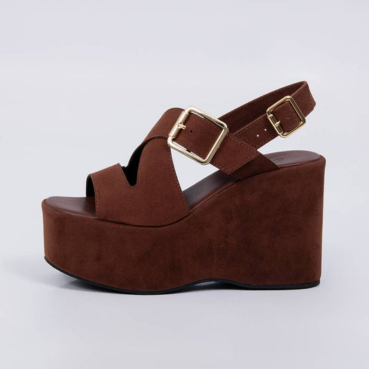 Atenas - Sandália Feminina Salto Anabela Fivelas Douradas Marrom