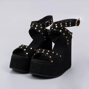 Nolita - Sandália Feminino com Fivela de Camurça Preto