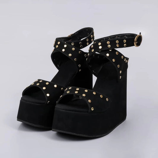 Nolita - Sandália Feminino com Fivela de Camurça Preto