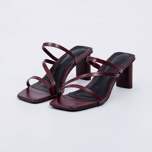 Hera - Sandália Feminina Tiras Finas Salto Bloco Vermelho