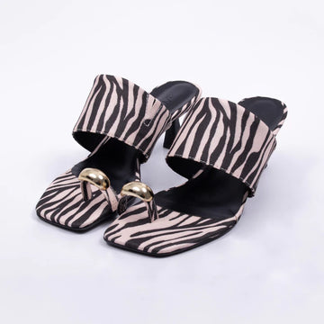 Seven - Tamanco Feminino Aplicação de Tira Zebra