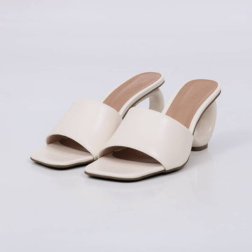 Elia - Tamanco Feminino Salto Escultural Redondo Off-white