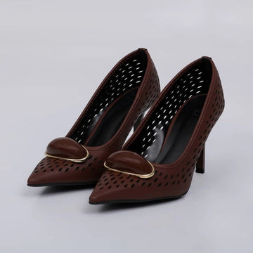 Helena - Scarpin Feminino Aplicação Dourada Salto Alto Marrom