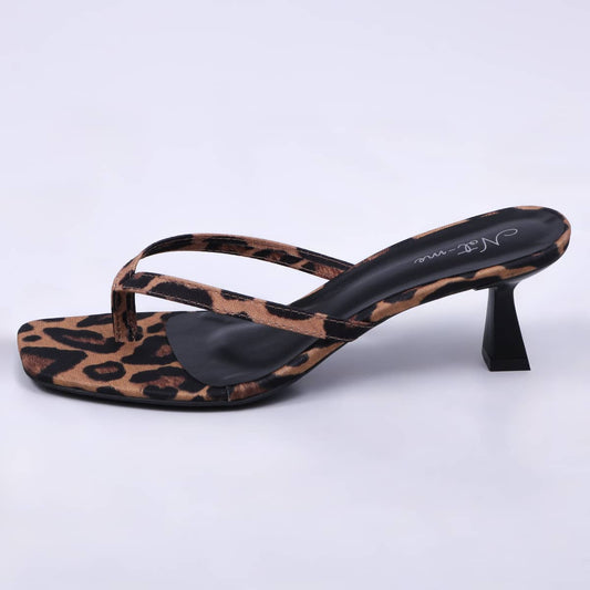 Madrid - Tamanco Feminino Chinelo De Dedo Onça