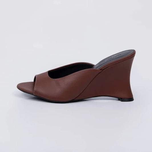 Oasis - Tamanco Feminino Anabela Bico Aberto Liso Marrom