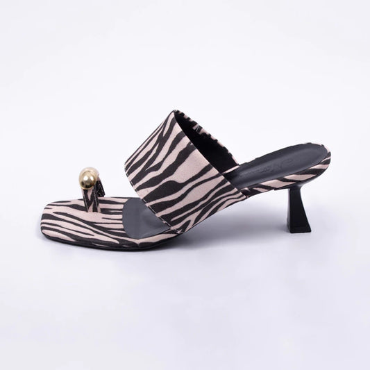 Seven - Tamanco Feminino Aplicação de Tira Zebra