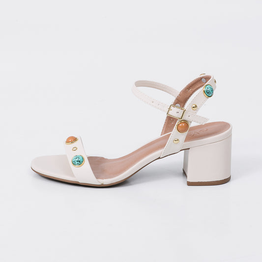 Évora - Sandália Feminina Salto Bloco Aplicações Fivela Off-white