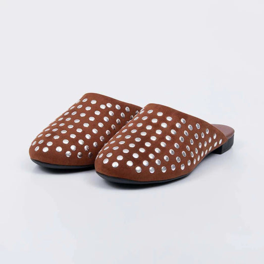 Sue - Clog Feminino Camurça Aplicação Marrom
