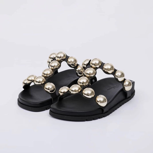 Maya - Papete Feminina Bico Redondo Aplicação em Bolas Preta