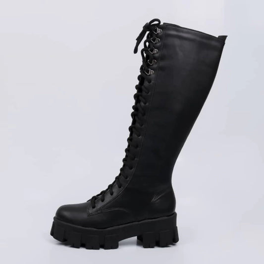 Gringa - Bota Feminina Tratorado Cadarço Cano Alto Preto