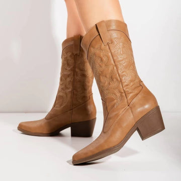 Catarina - Bota Feminina Texana Country Cano Médio Salto Grosso Nude