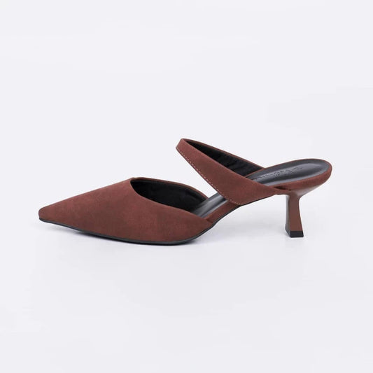 Kate - Mule Feminino Bico Fino Salto Kitten Heels Camurça Marrom