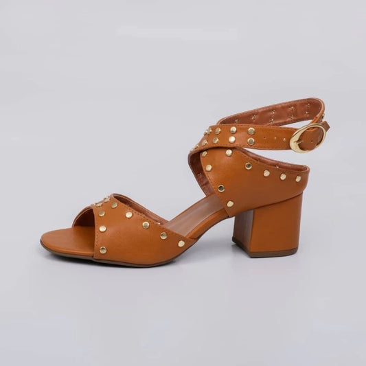 Boeme - Sandália Feminina com Tachas Salto Bloco Marrom Claro