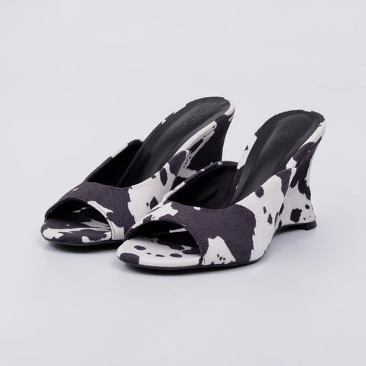 Oasis - Tamanco Feminino Anabela Bico Aberto Vaca Preta