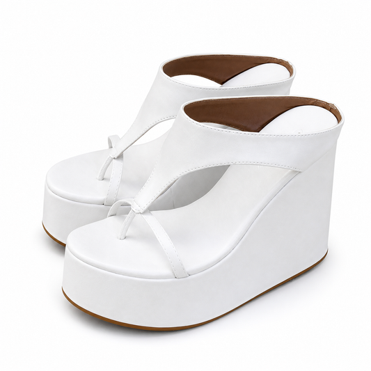 Jade – Tamanco Feminino Plataforma Anabela Tira Dedo Off White