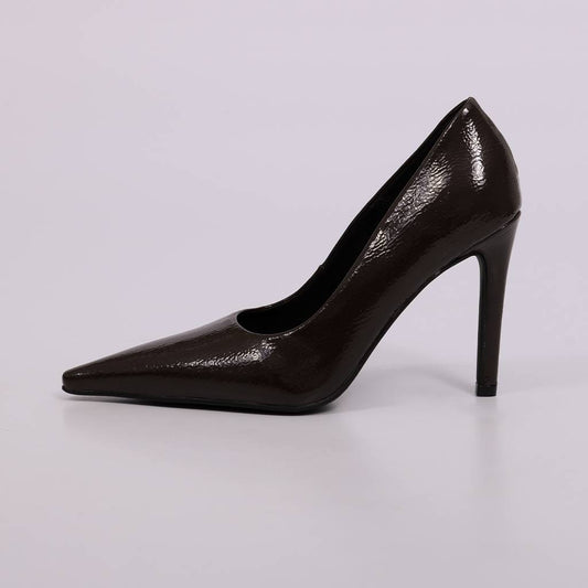 Lua – Scarpin Feminino Salto Fino Bico Fino Verniz Marrom Escuro