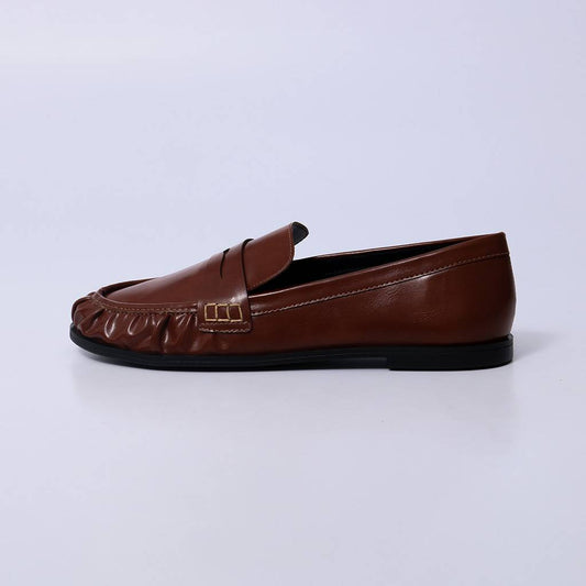 Filipa – Mocassim Feminino Bico Redondo Franzido Caramelo
