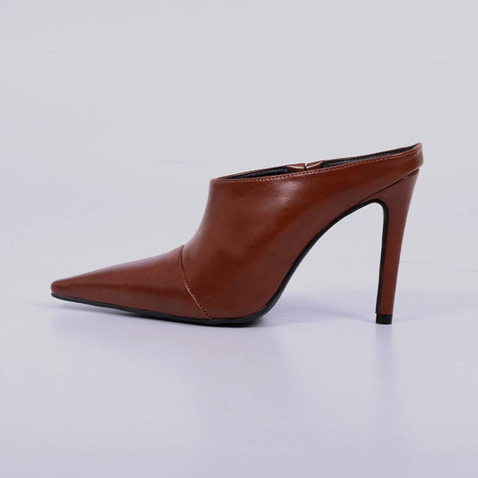 Cleo – Mule Feminino Bico Fino Salto Fino Caramelo