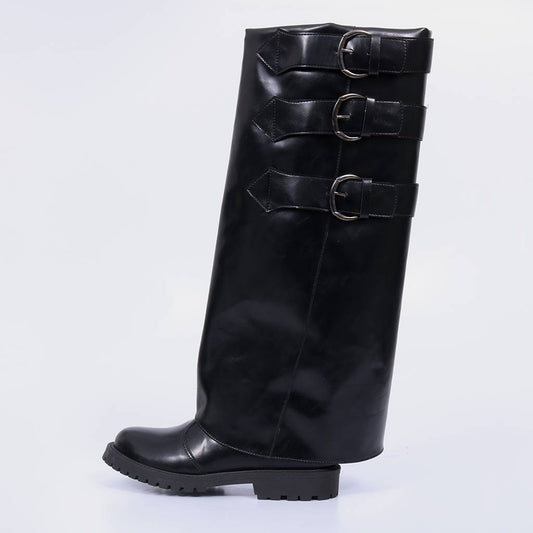 Oslo – Bota Feminina Cano Alto Tratorada com Fivelas Preto