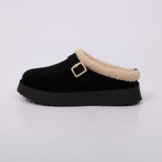 Nati – Clog Feminino Plataforma Camurça Forro em Pelúcia Fivela Preto