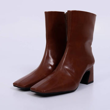 Cairo – Bota Feminina Cano Médio Salto Geométrico Bico Quadrado New Whisk