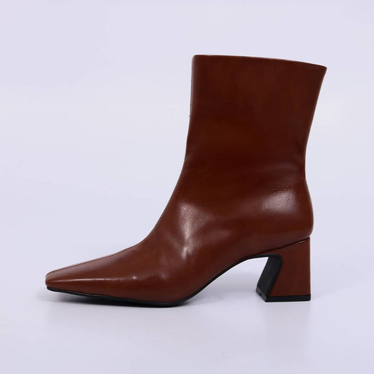 Cairo – Bota Feminina Cano Médio Salto Geométrico Bico Quadrado New Whisk
