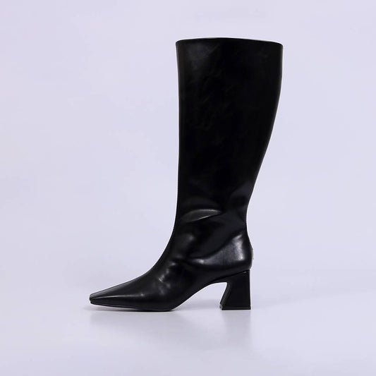 Siena – Bota Feminina Cano Alto Salto Geométrico Bico Quadrado Preto